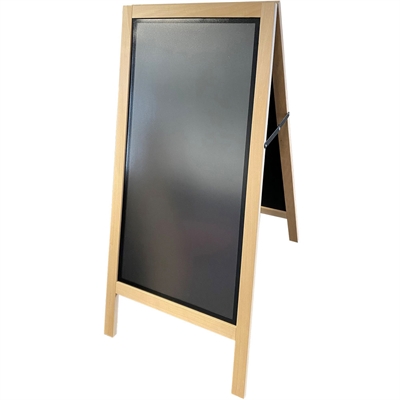 Wooden Kreietafelschild aus hellem Holz, mit magnetischer Tafel sowie Frontscheibe, Postergröße 42,5 x 87,5 cm.