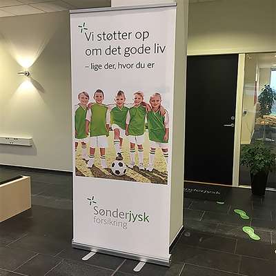 Business Roll-up einseitig mit 85x220 cm mit Banner und Tasche