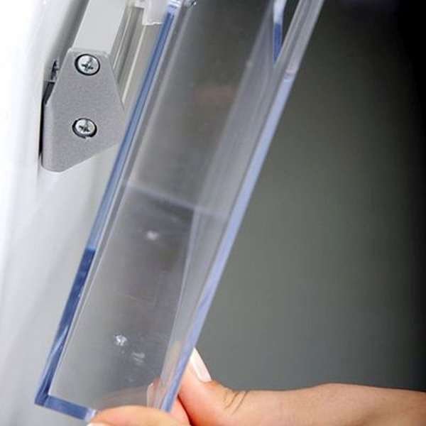 Prospekthalter für die Wand, Aluminiumschiene mit 2 Stk. A4-Acrylhalter