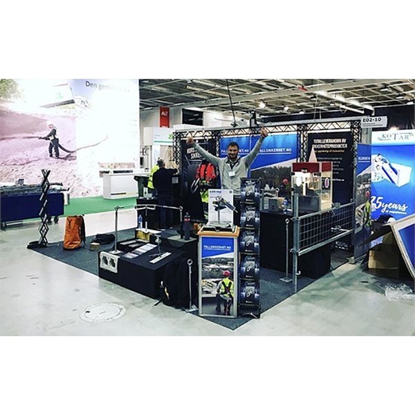 Crown Truss 15 3-teilige Messewand - schwarz