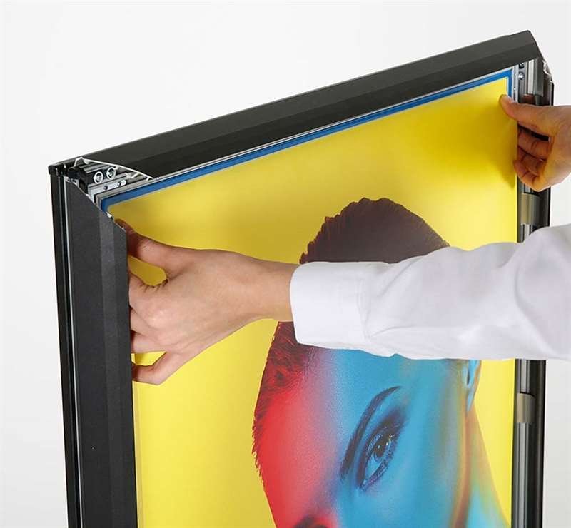 Wind-LED Pro Waterbase Kundenstopper, 44mm Rahmen, A1 - inkl. Batterie. Schwarz