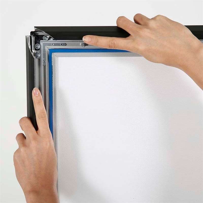 Wind-LED Pro Waterbase Kundenstopper, 44mm Rahmen, A1 - inkl. Batterie. Schwarz