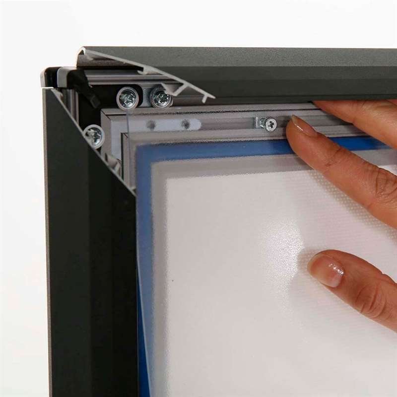 Wind-LED Pro Waterbase Kundenstopper, 44mm Rahmen, A1 - inkl. Batterie. Schwarz