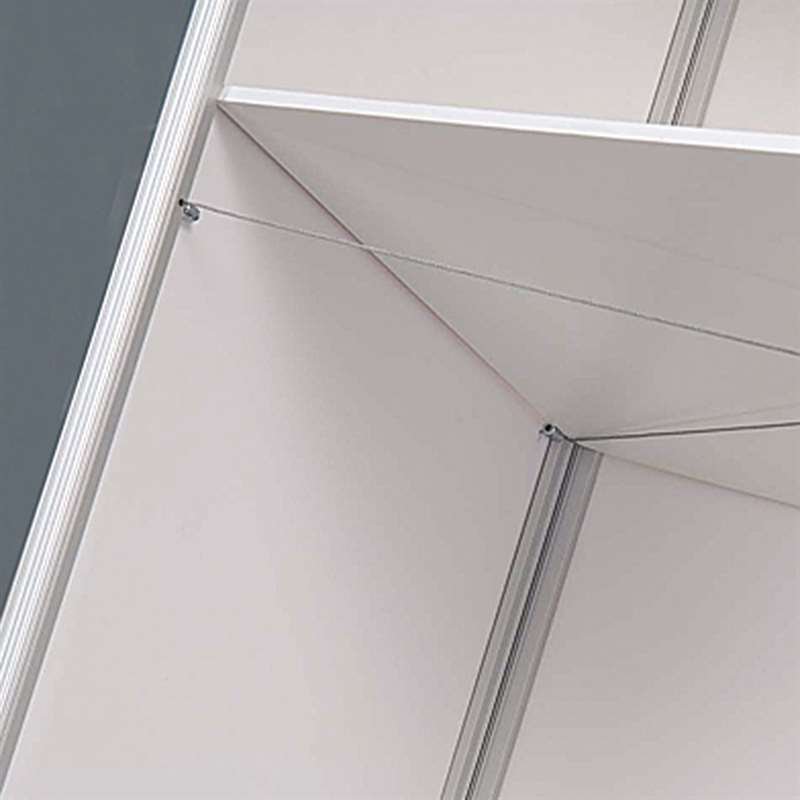 Geschwungene Messetheke mit weißer Tischplatte