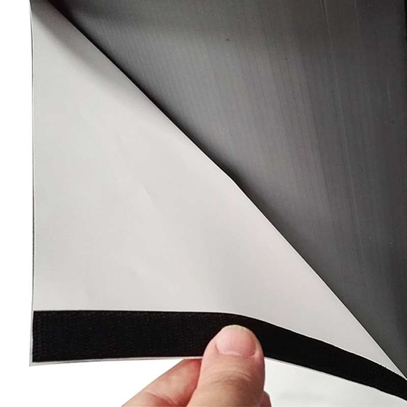 Ovale, geschwungene Messetisch/Theke