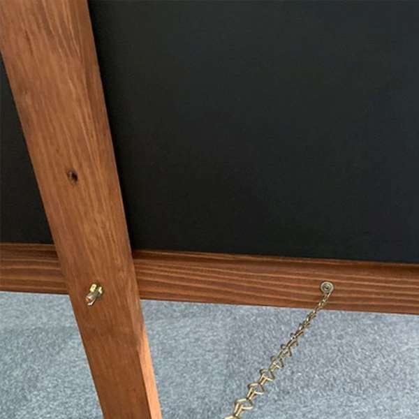 Holzstaffelei, 165cm. Dunkles Holz