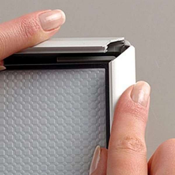 Foto-Klapprahmen mit 25mm Aluminiumprofil, schwarz - A4