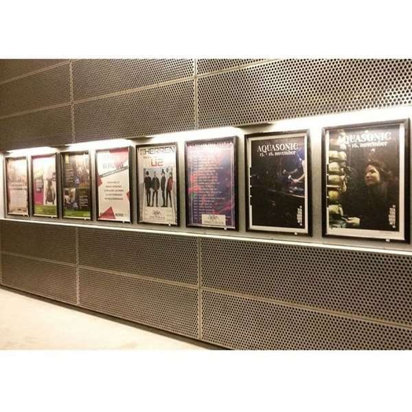 Klapprahmen mit 40mm Antik-Aluminiumprofil, schwarz - 70 x 100 cm