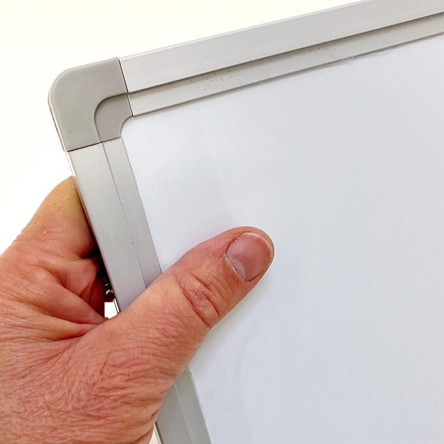 Whiteboard lackiert, 45 x 30 cm, inkl. Mikrofasertuch und 6 Markern