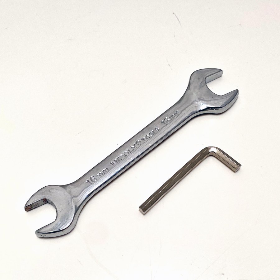 Whiteboard Pro: Emaillierte Wendetafel 150x120 cm auf mobilem Stativ