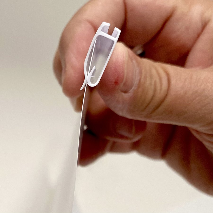 Plakatleisten in Wei&szlig; mit Aufh&auml;nge&ouml;sen - Set aus 2, 70 cm