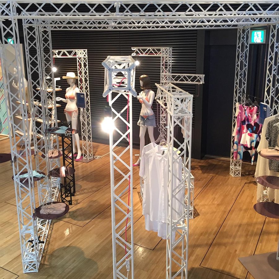 CROWN TRUSS 15 L-shape wall 3 x 3 m, 400 x 600 cm