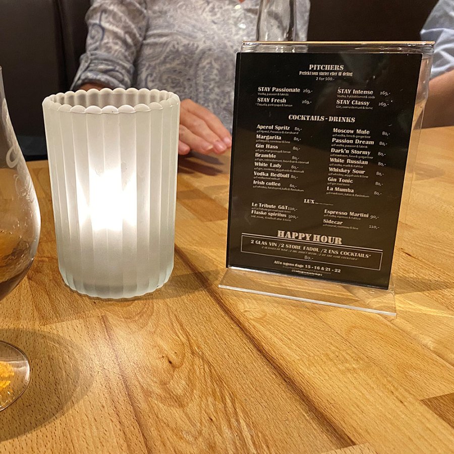 T - Men&uuml;kartenhalter vertikal - A6 - 10,5 x 14,8 cm