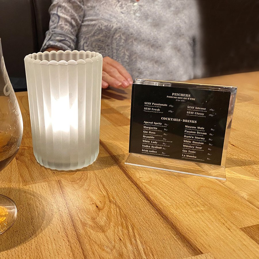 T - Men&uuml;kartenhalter horizontal - A4 - 21 x 29,7 cm