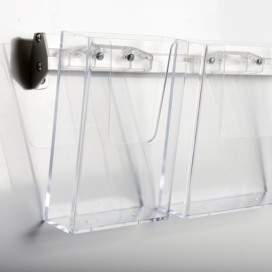 Prospekthalter f&uuml;r die Wand, Aluminiumschiene mit 2 Stk. A5-Acrylhalter