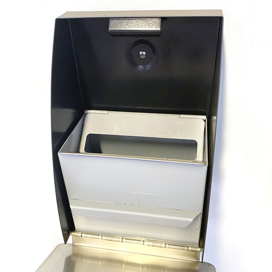 Aschenbecher aus geb&uuml;rstetem Stahl