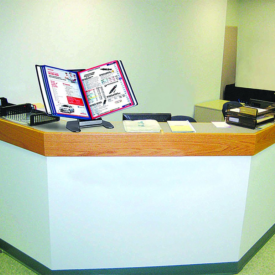 Registersystem auf dem Tisch - nur Halter