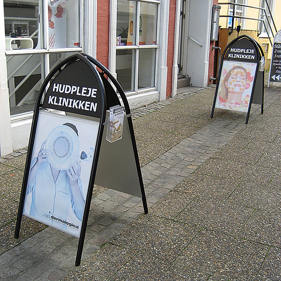 Gotik Classic Kundenstopper mit Logo schild - 50x70 cm - schwarz